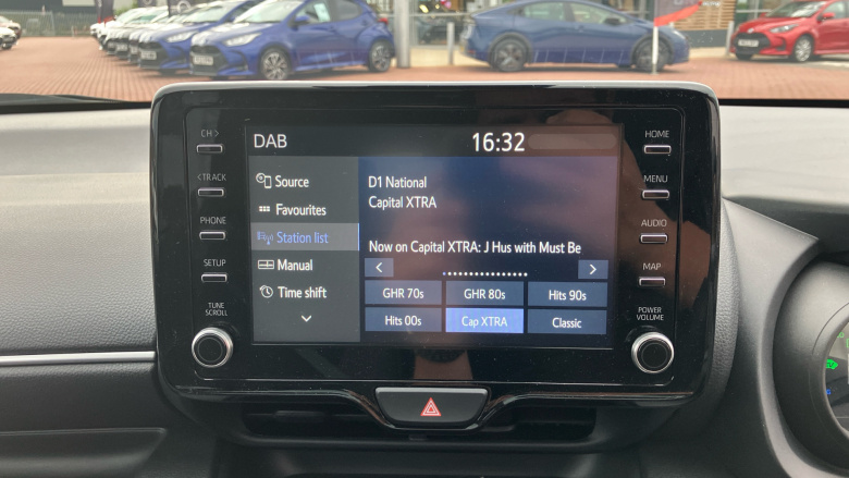 Toyota Yaris 1.5 Hybrid Design 5dr CVT Hybrid Hatchback